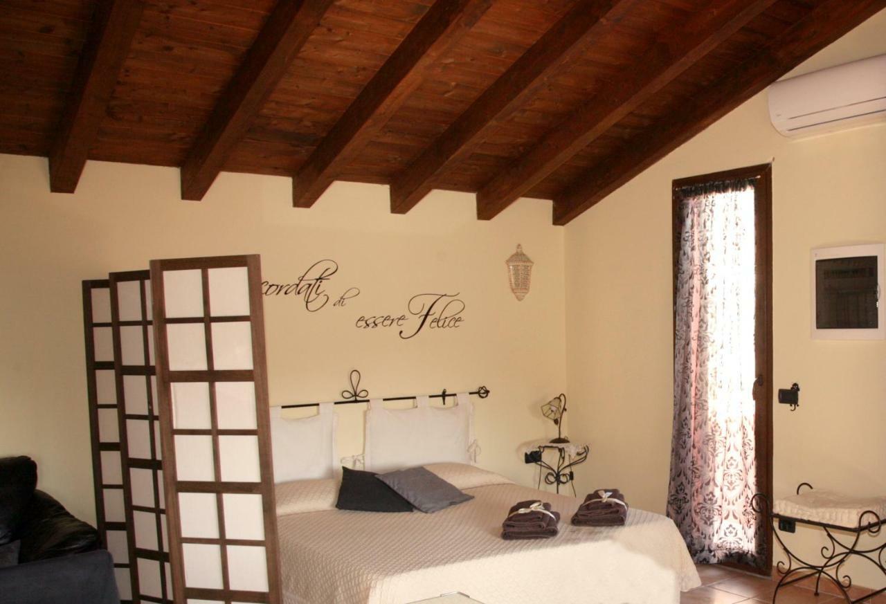 L'Isola Felice Apartment 몬세라토 외부 사진